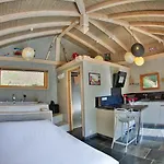 Dans Les Arbres Frühstückspension