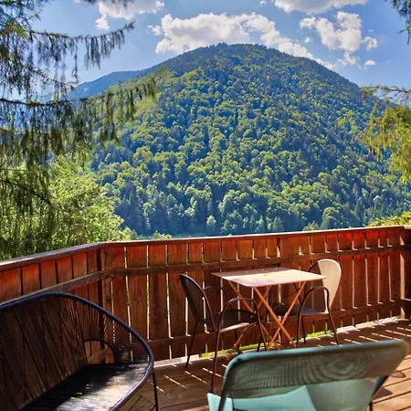 Bed & Breakfast Dans Les Arbres *